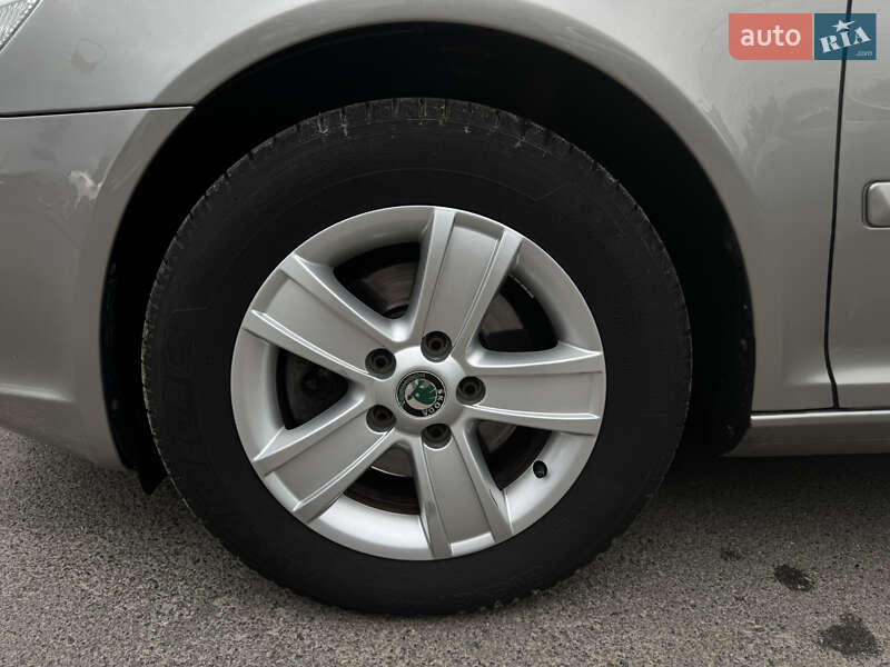 Универсал Skoda Octavia 2010 в Сумах