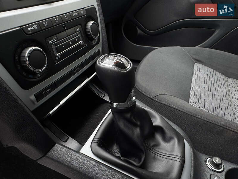 Универсал Skoda Octavia 2010 в Сумах