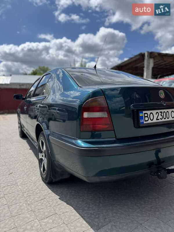 Ліфтбек Skoda Octavia 1999 в Кременці