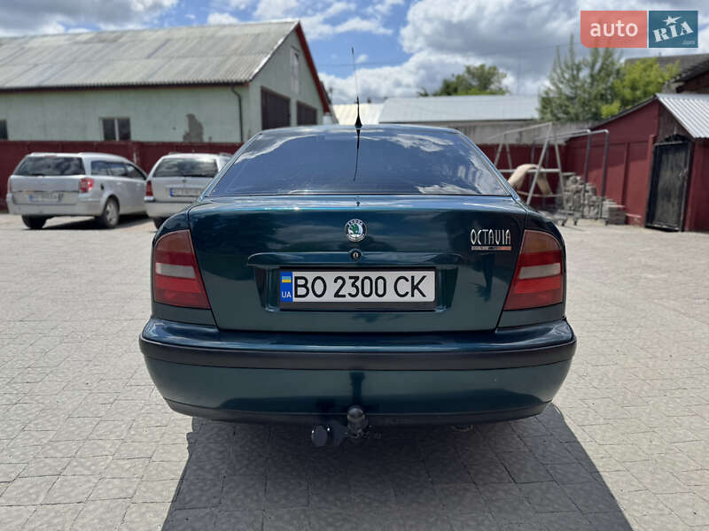 Ліфтбек Skoda Octavia 1999 в Кременці