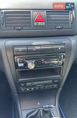 Лифтбек Skoda Octavia 2004 в 