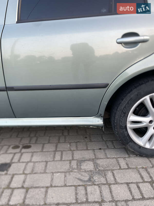 Універсал Skoda Octavia 2002 в Луцьку