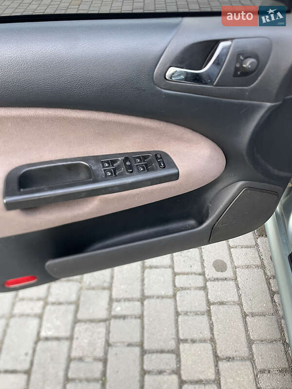 Універсал Skoda Octavia 2002 в Луцьку