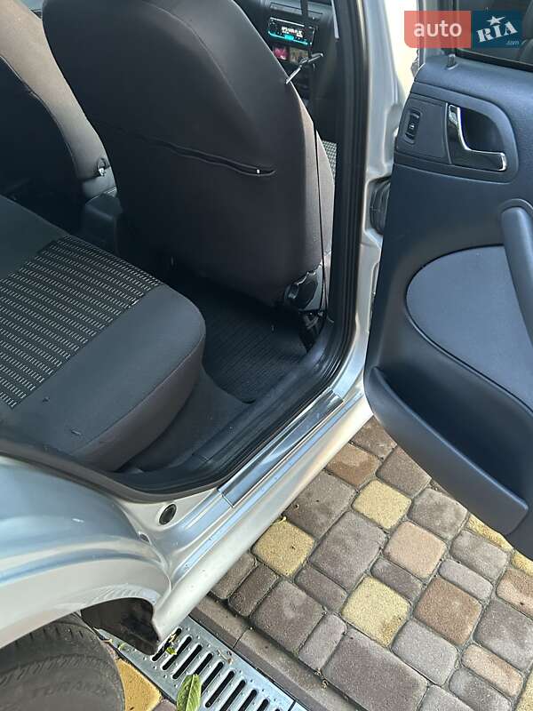 Лифтбек Skoda Octavia 2005 в Киеве