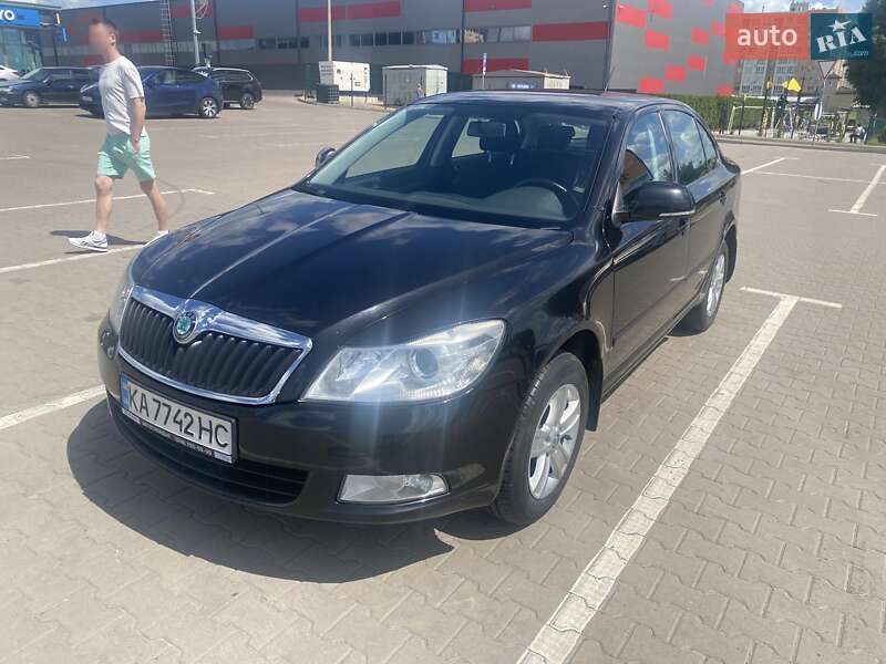 Лифтбек Skoda Octavia 2012 в 