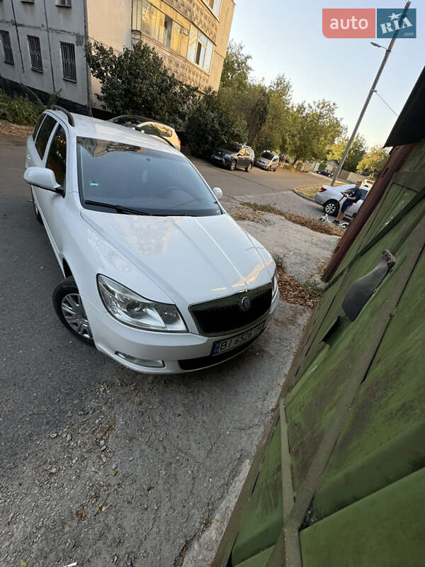 Универсал Skoda Octavia 2010 в Полтаве фото 5 Универсал Skoda Octavia 2010 в Полтаве