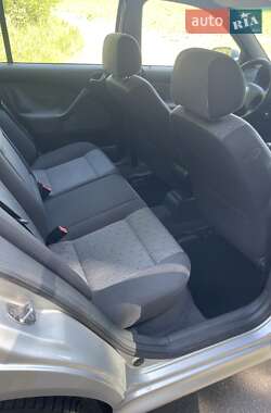 Универсал Skoda Octavia 2001 в 