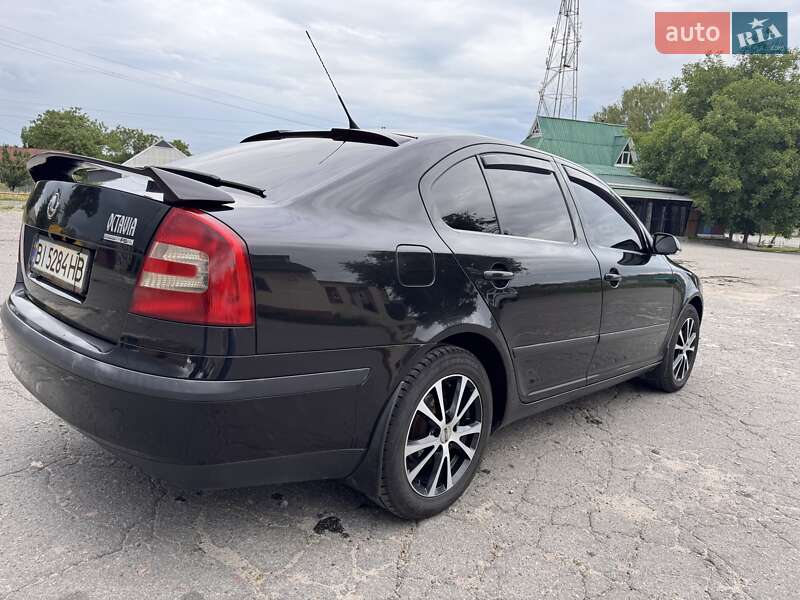 Лифтбек Skoda Octavia 2007 в Хороле