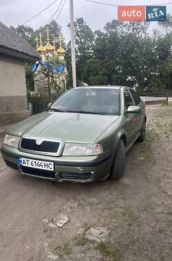Лифтбек Skoda Octavia 2001 в Кельменцах