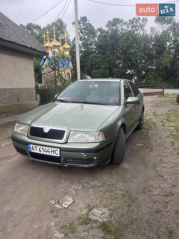Ліфтбек Skoda Octavia 2001 в 