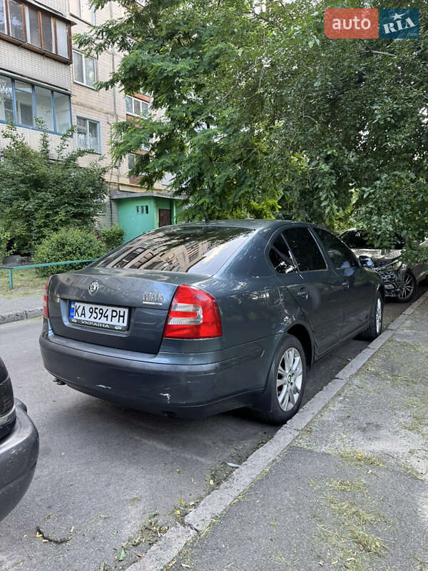 Лифтбек Skoda Octavia 2004 в Киеве