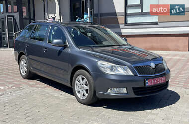 Универсал Skoda Octavia 2010 в 