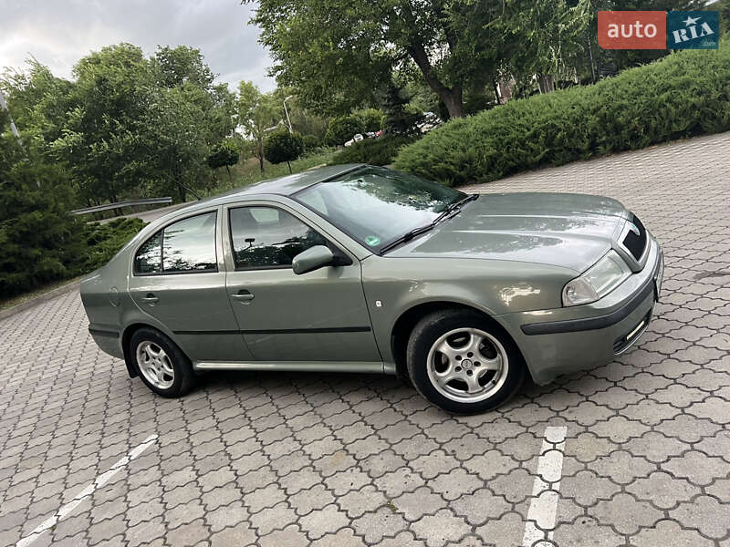 Лифтбек Skoda Octavia 2002 в Павлограде