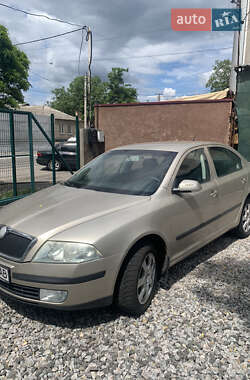 Лифтбек Skoda Octavia 2006 в Кропивницком