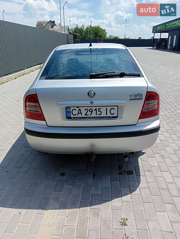 Ліфтбек Skoda Octavia 2001 в Черкасах