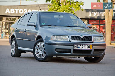 Лифтбек Skoda Octavia 2004 в 