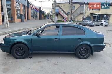 Ліфтбек Skoda Octavia 1998 в 