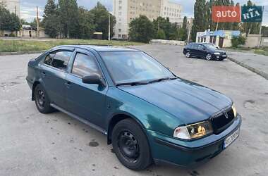Ліфтбек Skoda Octavia 1998 в 