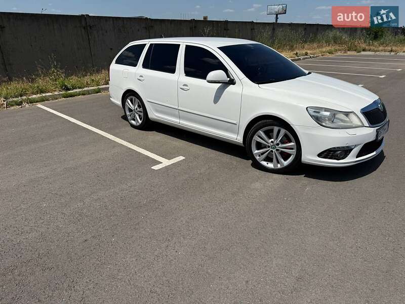 Универсал Skoda Octavia 2012 в Одессе