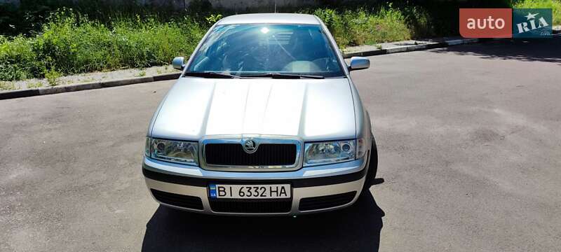Лифтбек Skoda Octavia 2001 в 