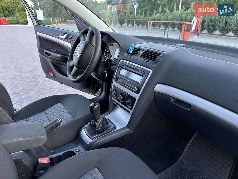 Универсал Skoda Octavia 2009 в Полтаве