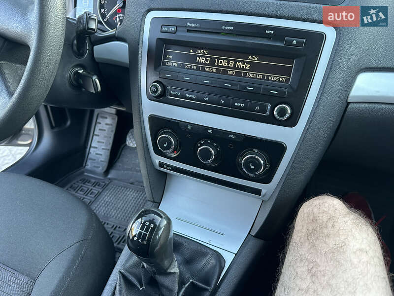 Универсал Skoda Octavia 2009 в Полтаве