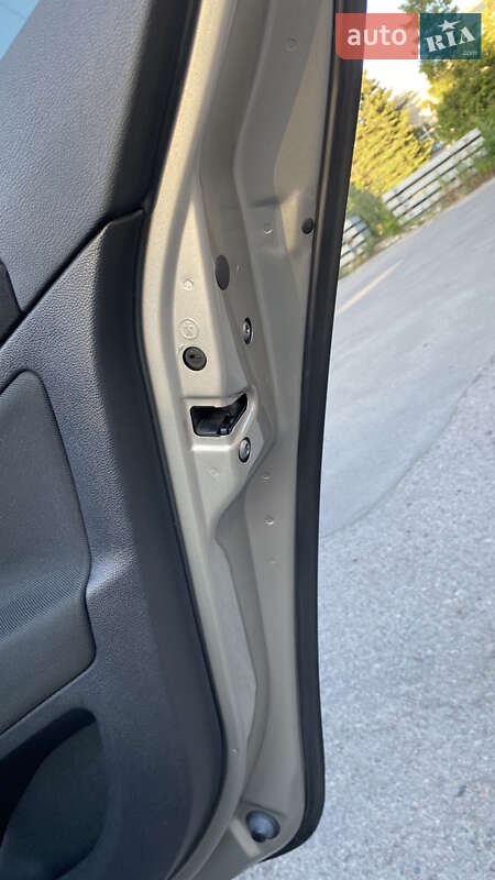 Лифтбек Skoda Octavia 2007 в Сиховом фото 20 Лифтбек Skoda Octavia 2007 в Сиховом