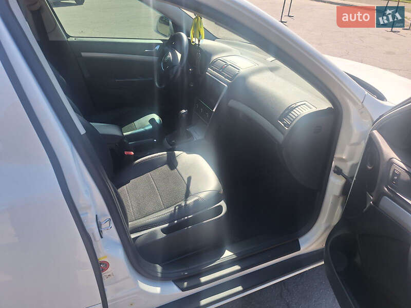 Лифтбек Skoda Octavia 2012 в Кривом Роге