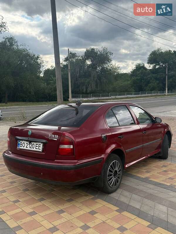 Ліфтбек Skoda Octavia 1999 в Запоріжжі
