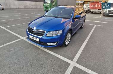 Универсал Skoda Octavia 2013 в Вишневом