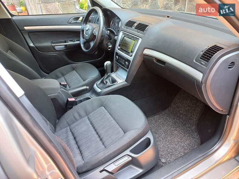 Универсал Skoda Octavia 2011 в Виннице