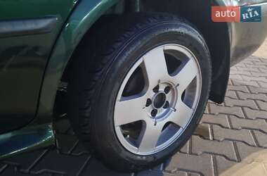 Лифтбек Skoda Octavia 2001 в 