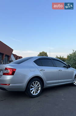 Ліфтбек Skoda Octavia 2013 в Чернігові