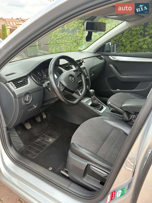 Універсал Skoda Octavia 2016 в Чернівцях