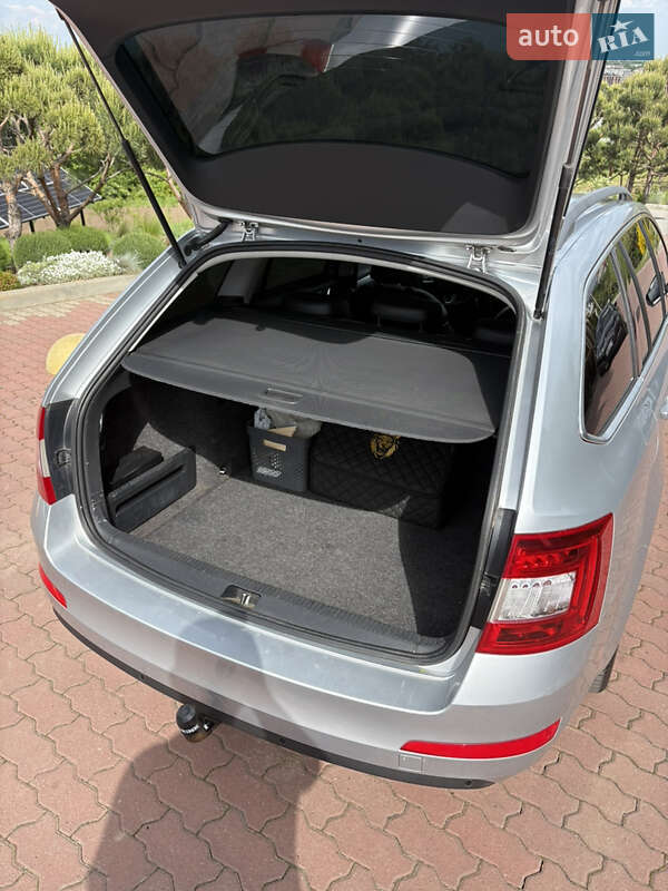 Універсал Skoda Octavia 2016 в Чернівцях