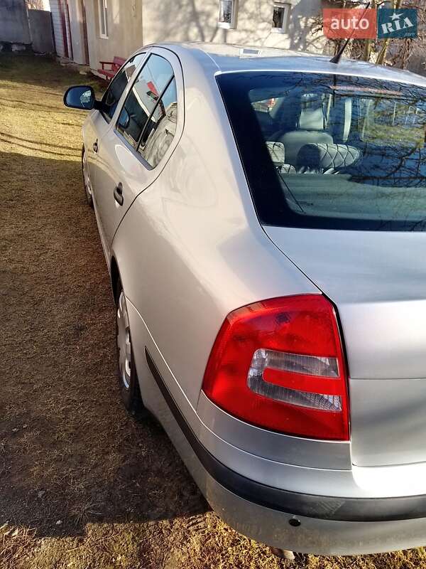 Лифтбек Skoda Octavia 2011 в Почаеве