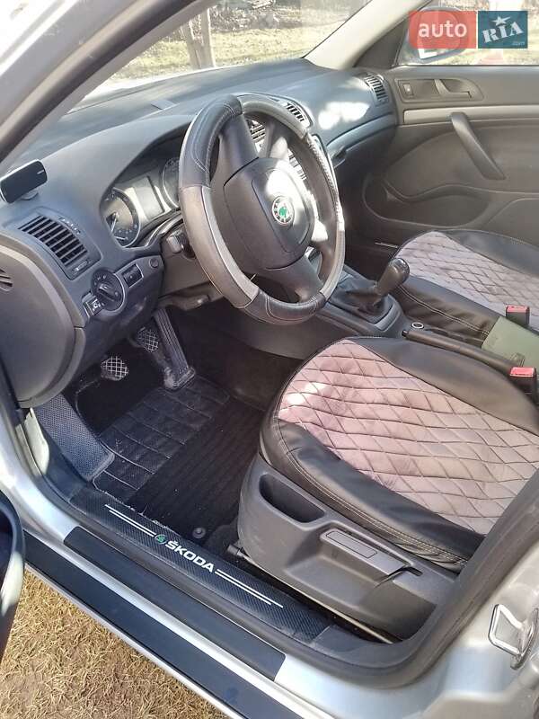 Лифтбек Skoda Octavia 2011 в Почаеве
