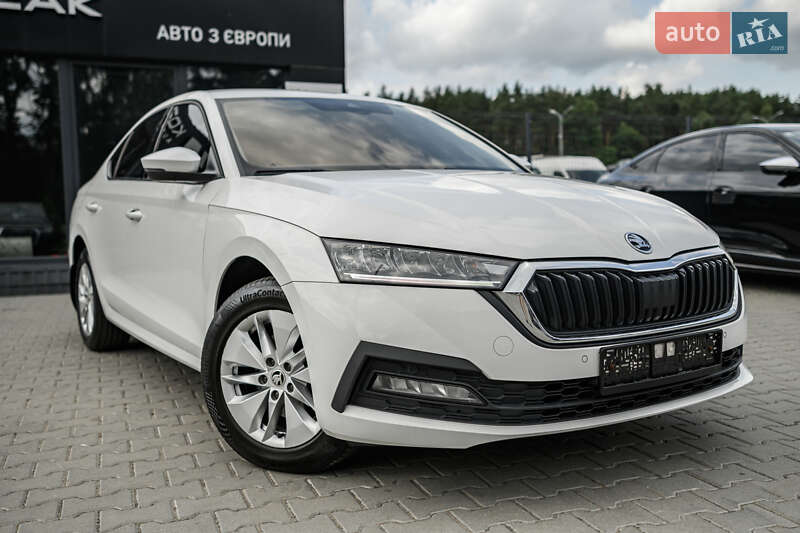 Лифтбек Skoda Octavia 2021 в Львове