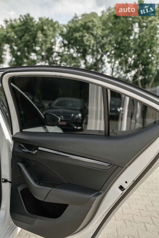 Лифтбек Skoda Octavia 2021 в Львове
