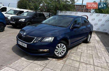 Лифтбек Skoda Octavia 2017 в Днепре