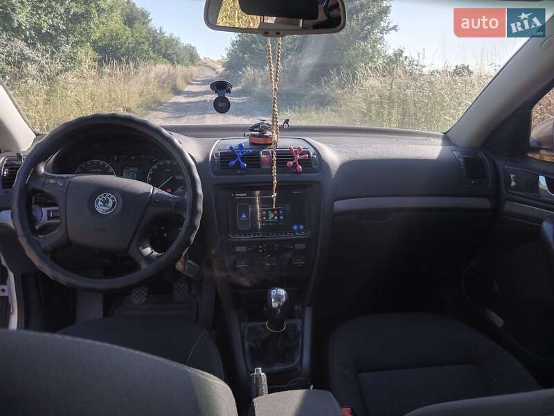 Лифтбек Skoda Octavia 2006 в Толстом