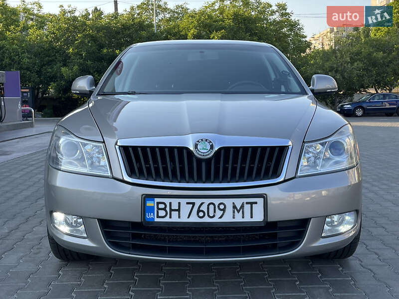 Лифтбек Skoda Octavia 2009 в Одессе