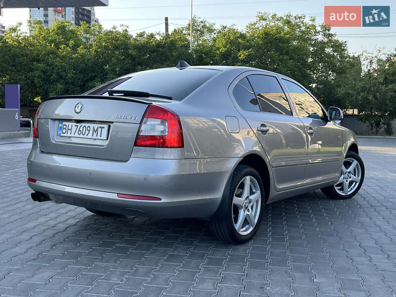 Лифтбек Skoda Octavia 2009 в Одессе