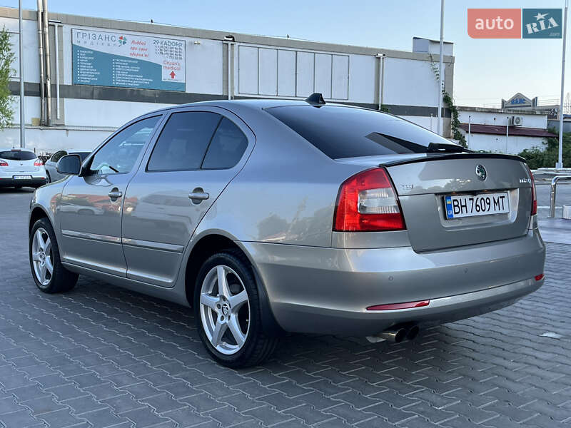 Лифтбек Skoda Octavia 2009 в Одессе