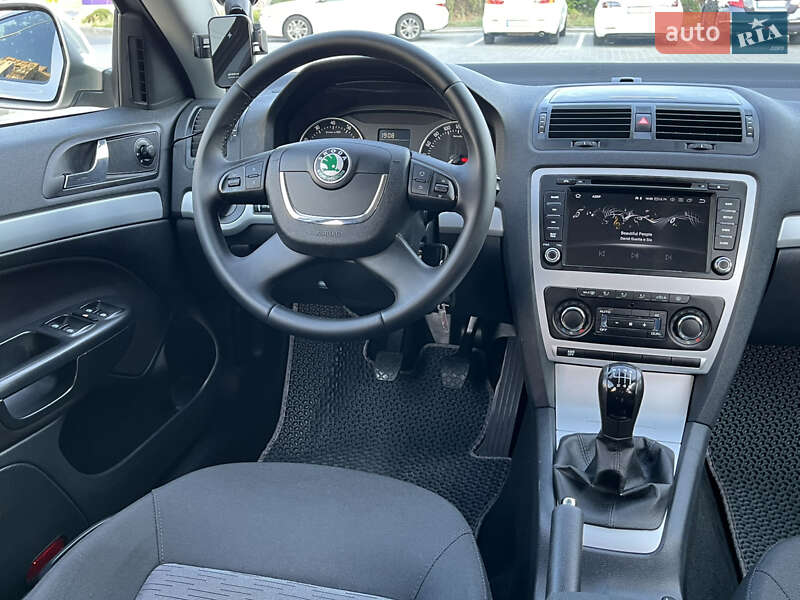 Лифтбек Skoda Octavia 2009 в Одессе