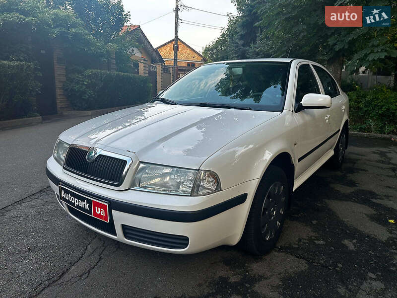 Лифтбек Skoda Octavia 2005 в 