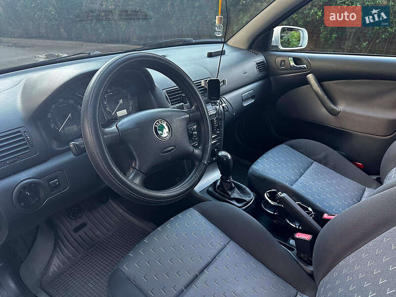 Лифтбек Skoda Octavia 2005 в Киеве