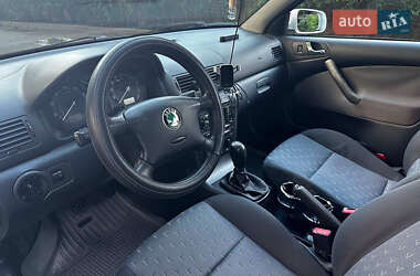 Лифтбек Skoda Octavia 2005 в 