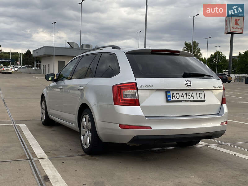 Універсал Skoda Octavia 2015 в Ужгороді