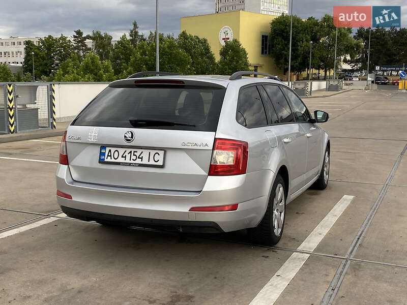 Універсал Skoda Octavia 2015 в Ужгороді